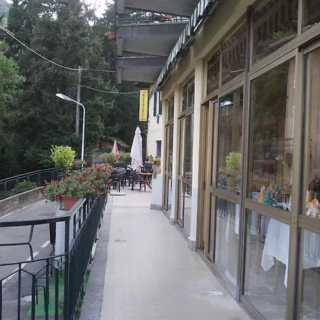 Vintage Vittoria Con Ristorante