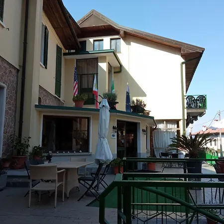 Hotel Vittoria Essential Comfort & Ristorante *
