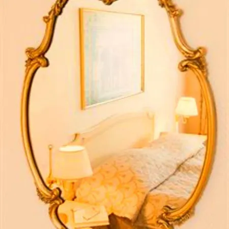 Vintage Vittoria Con Ristorante *